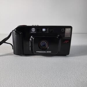 Minolta Freedom 200 AF Point & Shoot Camera Tested and Working